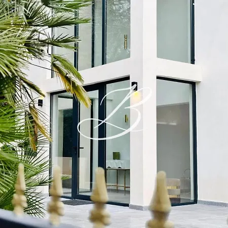 Da Laura - Centre Piscine Villa *